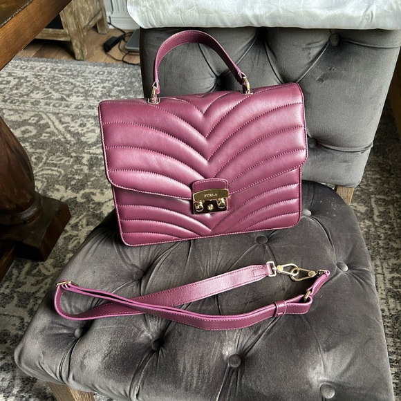Furla leather top handle bag with extra strap in fun plum color. - Picture 8 of 8